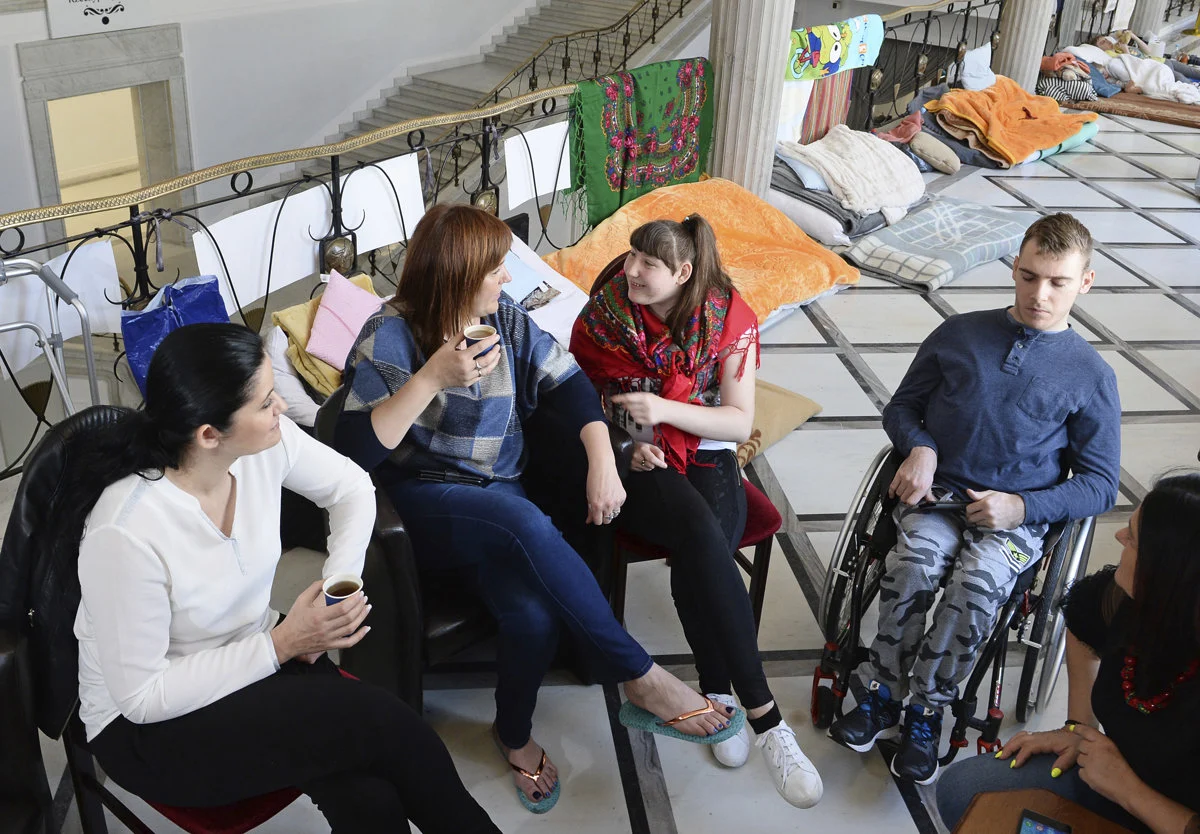 DRUŠTVENI ČIMBENICI I NJIHOV UTJECAJ NA ŽIVOTNI STANDARD OSOBA S INVALIDITETOM U MALIM SREDINAMA