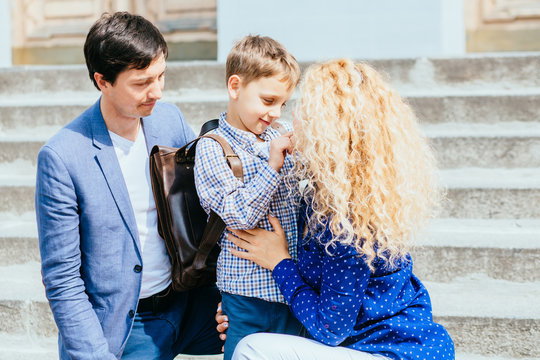 ODGOJNI STILOVI I NIHOV UTJECAJ NA KVALITETU ŽIVOTA DJECE S TEŠKOĆAMA U RAZVOJU I OSOBA S INVALIDITETOM