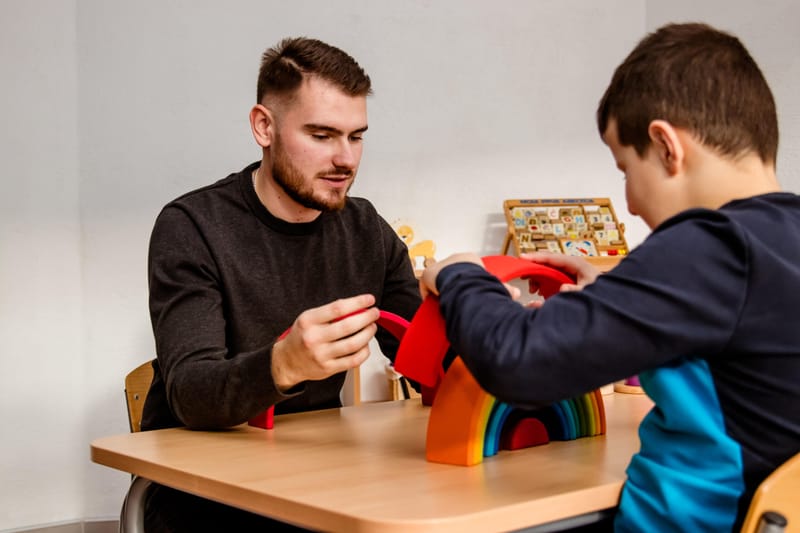 VAŽNOST  EDUKACIJSKIH   REHABILITATORA