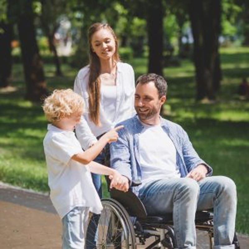 OSOBE S INVALIDITETOM I                                    RODITELJSTVO