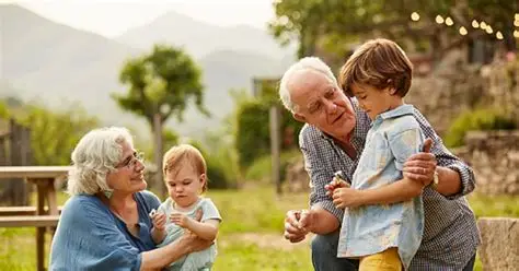 BAKE DJEDOVI I OSTALA RODBINA KAO VAŽAN DIO OBITELJI DJECE S TEŠKOĆAMA U RAZVOJU I OSOBA S INVALIDITETOM