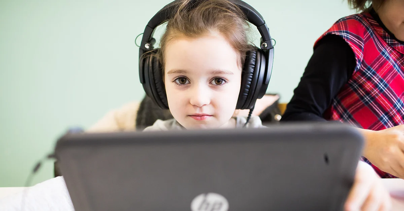 UTJECAJ TEHNOLOŠKIH ČIMBENIKA NA ŽIVOTNI STANDARD OSOBA S INVALIDITETOM U MALIM SREDINAMA