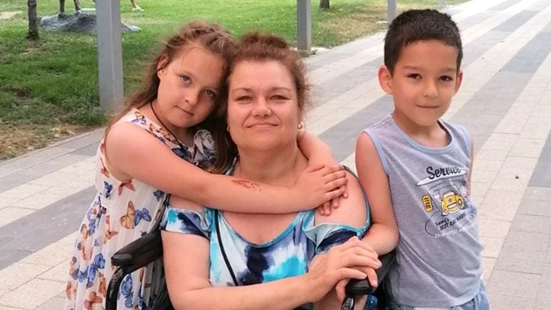 MAJČINSTVO I ŽENE S INVALIDITETOM : PREGLED IZAZOVA I POTREBA ZA SUSTAVNOM PODRŠKOM