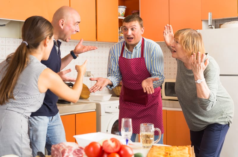 KADA RODITELJSKA LJUBOMORA UGROŽAVA PARTNERSKI ODNOS KAKO SAČUVATI LJUBAV I OSOBNU AUTONOMIJU
