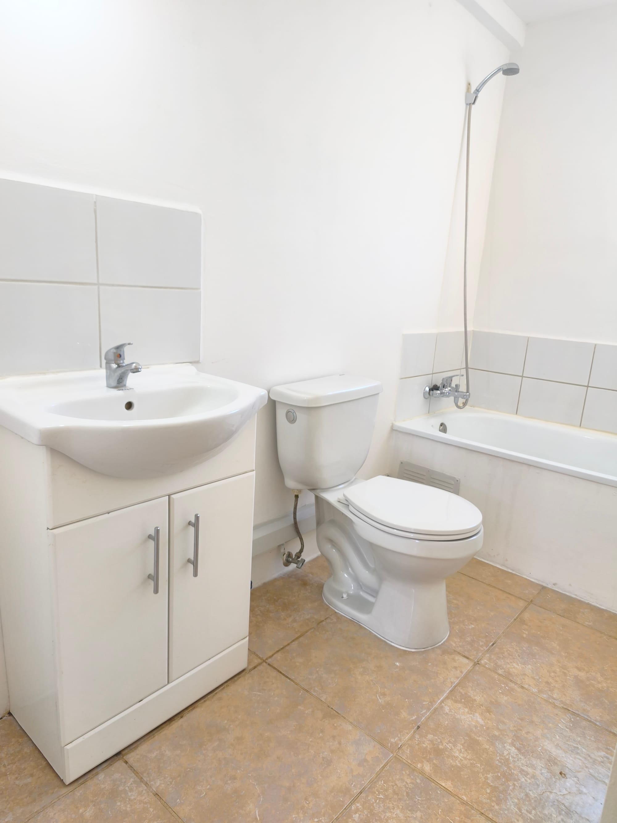 Venta sin Comisión Casa Remodelado 3 Dormitorios y 1 Baño