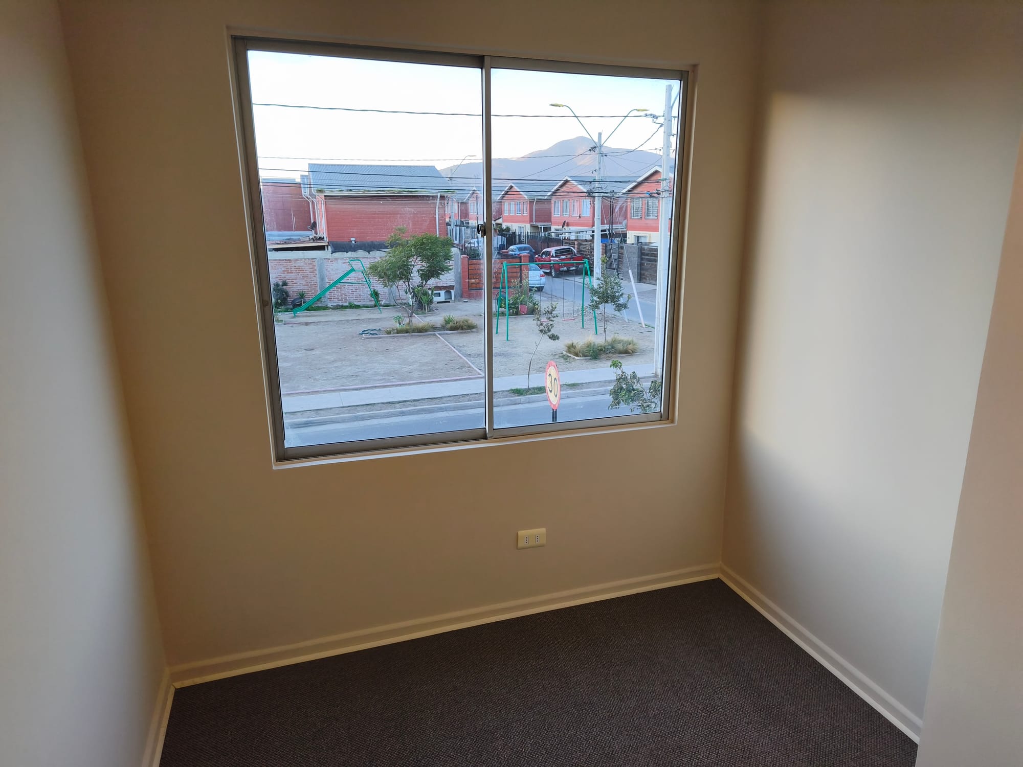 Venta sin Comisión Casa Remodelado 3 Dormitorios y 1 Baño
