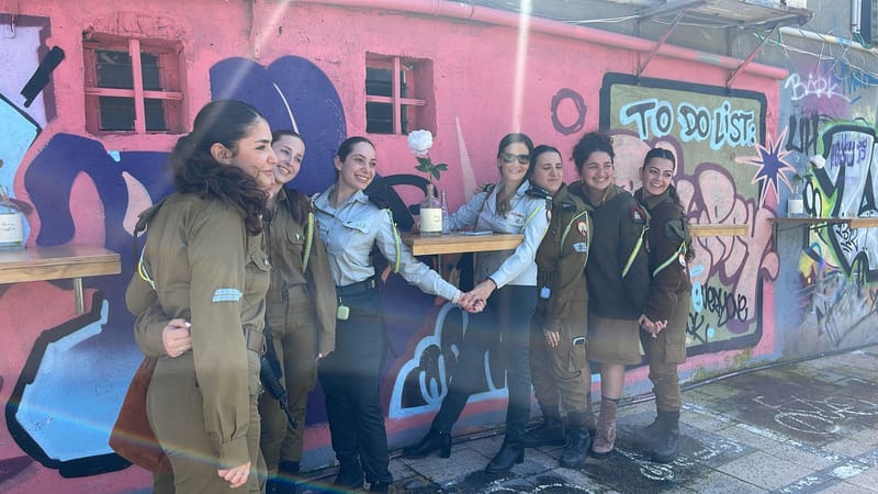 אלמנות חיל החימוש כובשות את תא