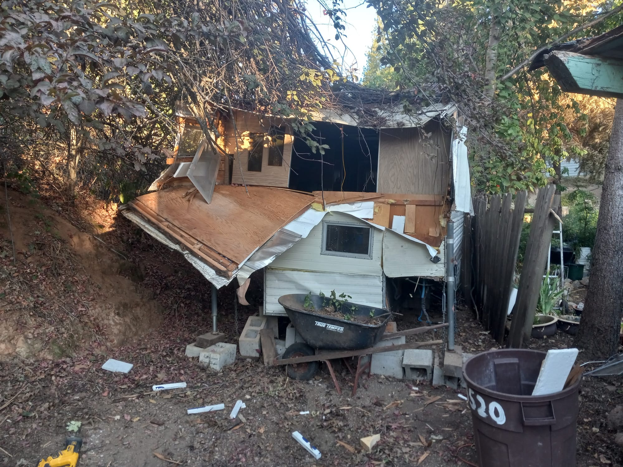Colfax, Ca. Removing a camper