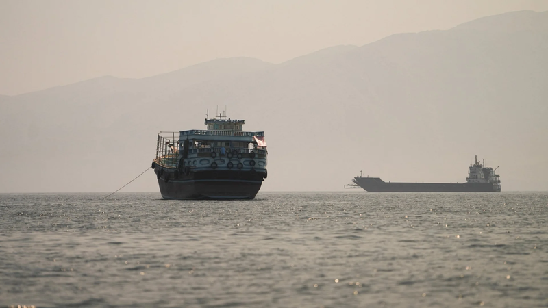 Maritime straits as a structural memory of crises