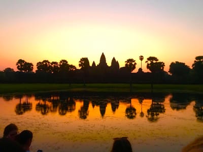 ツアーコース➁　アンコール・ワットでサンライズ鑑賞+小回りコース遺跡群+プノン・バケンでサンセット鑑賞　【日本語ガイドKAON TRAVEL】　　　　　　　　　　　　　　　　　　