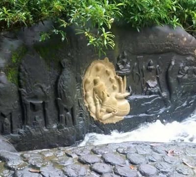 ツアーコース⑪＊バンテアイ・スレイ遺跡+クバール・スピアン+プノン・クーレンツアー