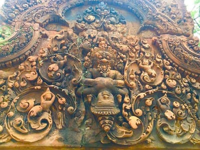 ツアーコース⑤　小回りコース遺跡群+バンテアイ・スレイ遺跡+民家見学と手作り品　【日本語ガイドKAON TRAVEL 】