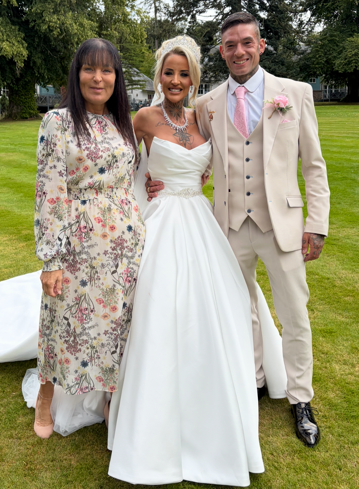 Stephen and Kimberley's outdoor wedding at Wyndham Duchally, Perthshire