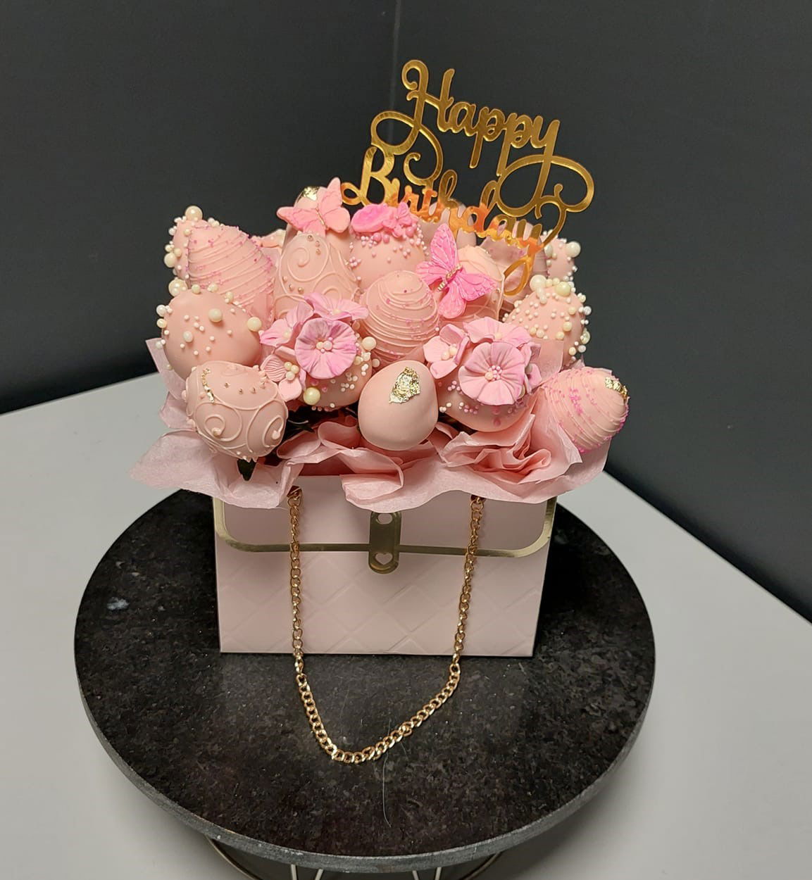 клубника в шоколаде на день рождение