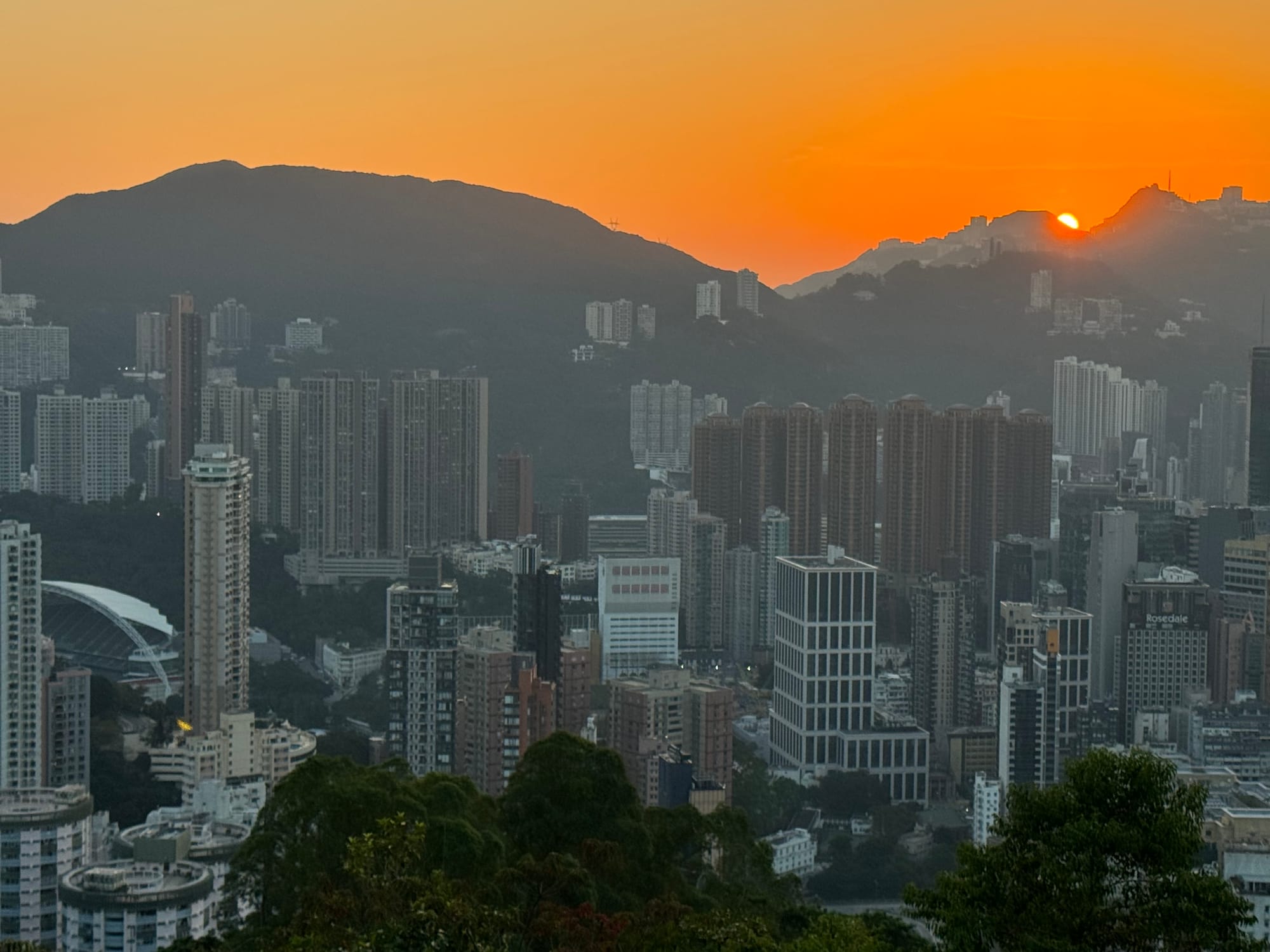 Red Incense Burner hill (DSLR vs MOBILE)