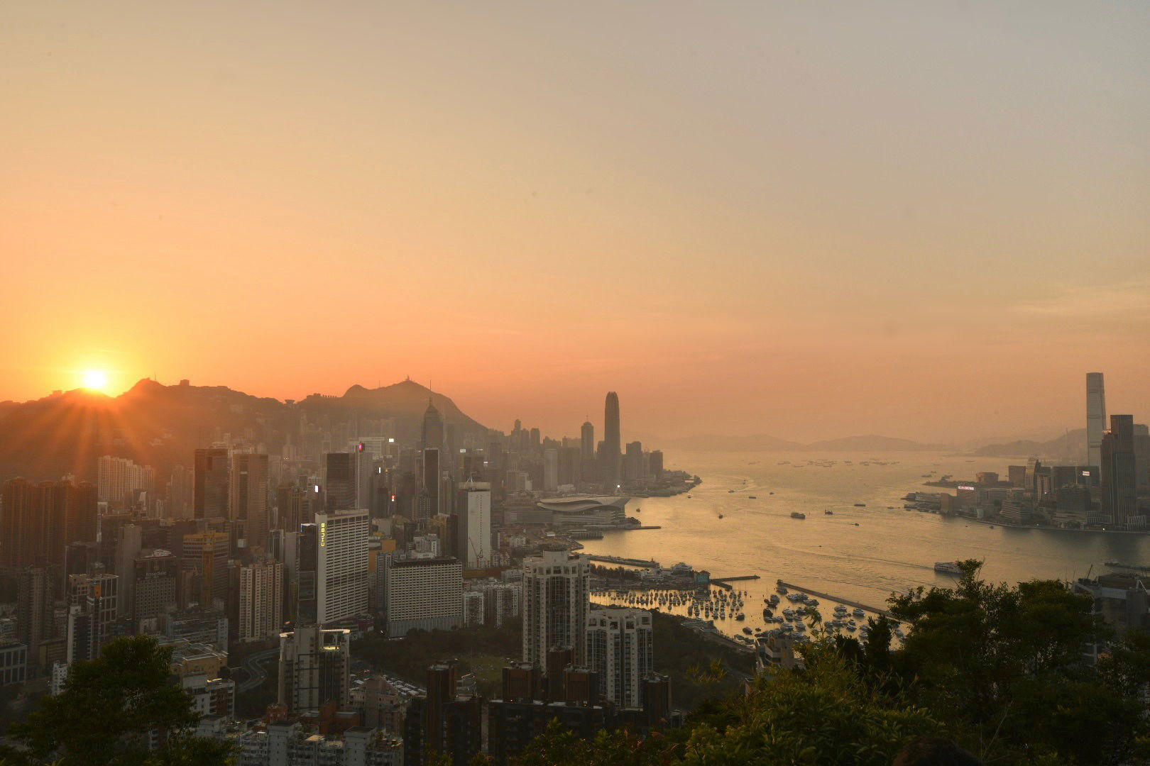 Red Incense Burner hill (DSLR vs MOBILE)