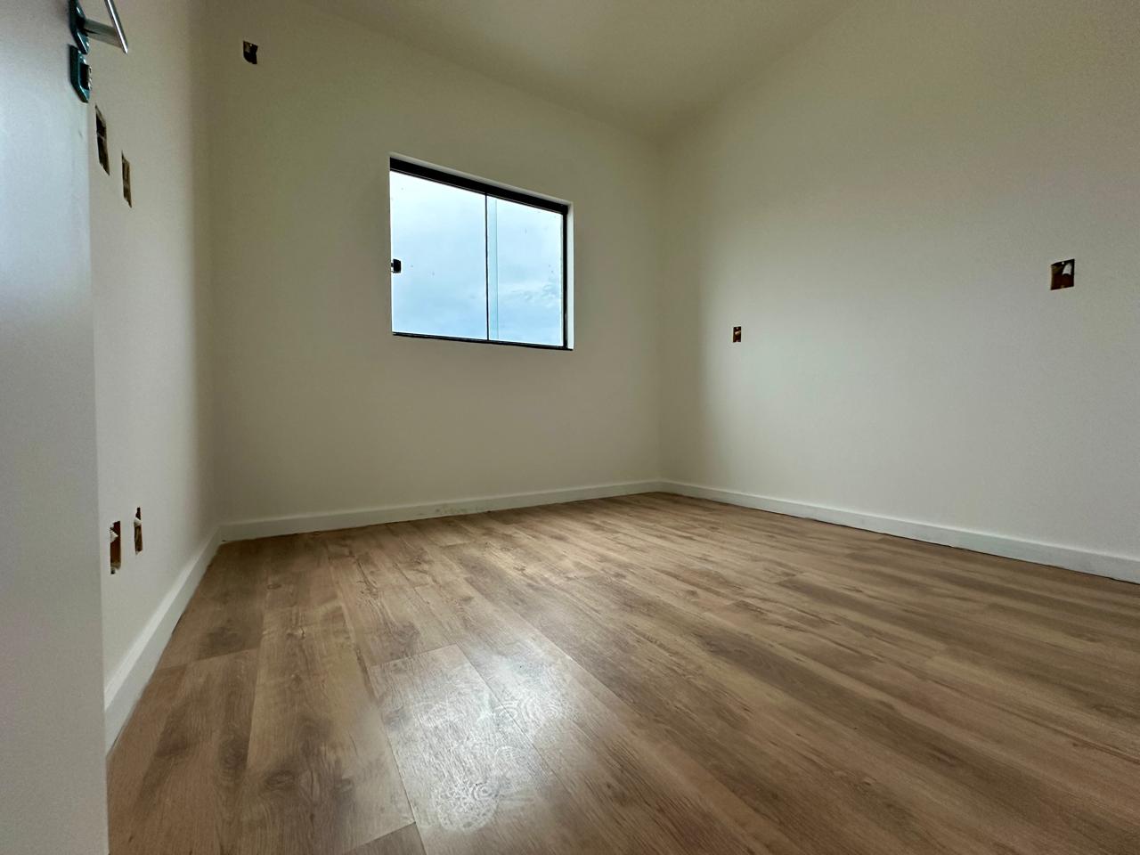 🏠 Amsterdã * UNID. 01 🔴I 02🔴 I 03 🟢I 04 🟢