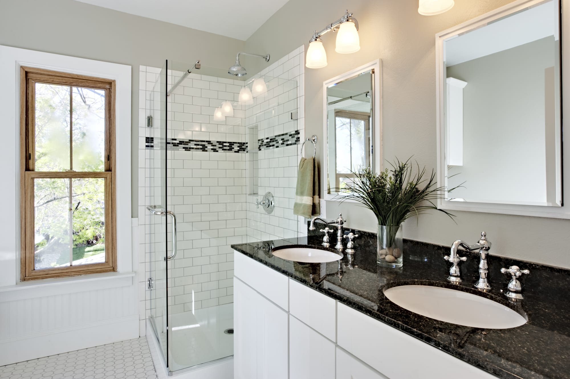 Full Bathroom #1