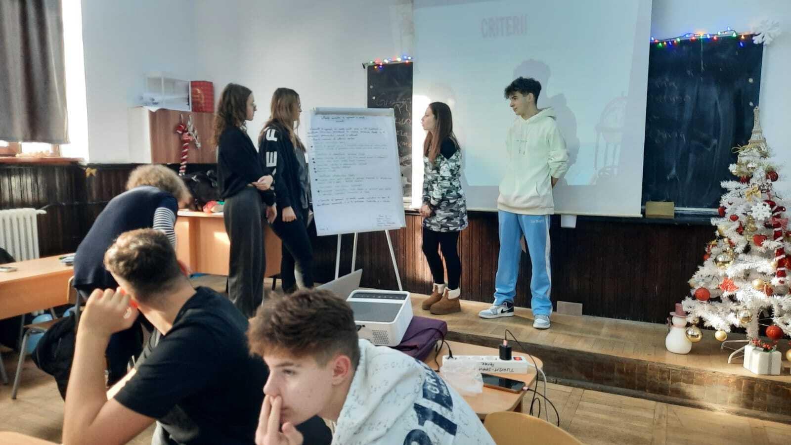 IMAGINI DIN CADRUL  SESIUNILOR DE COMUNICĂRI ȘTIINȚIFICE  / PROIECTE STEAME 