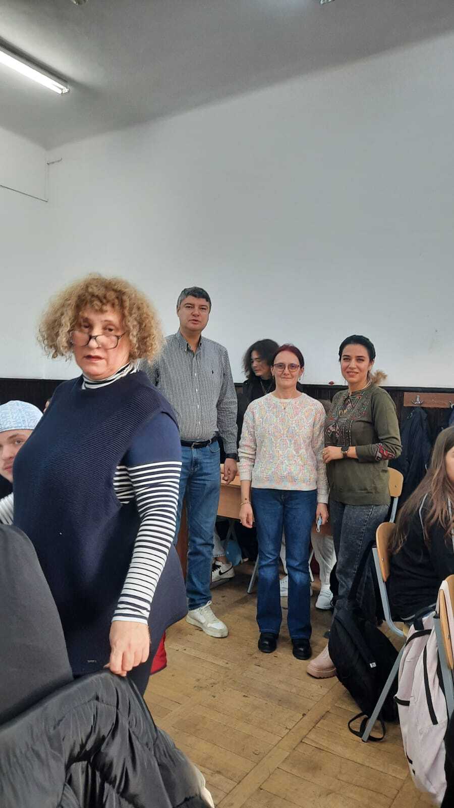 IMAGINI DIN CADRUL  SESIUNILOR DE COMUNICĂRI ȘTIINȚIFICE  / PROIECTE STEAME 