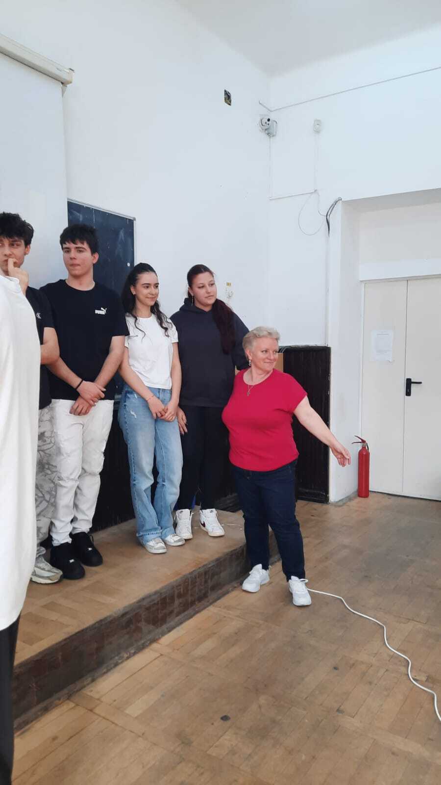 SESIUNE DE COMUNICĂRI ȘTIINȚIFICE 13 MARTIE 2025 