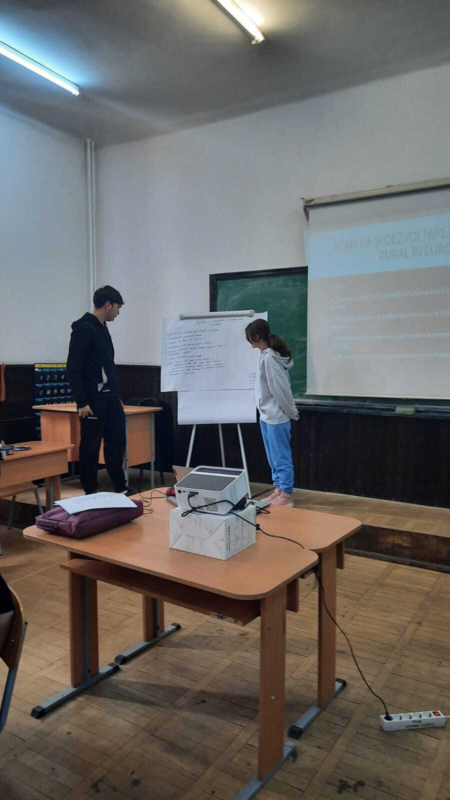  Sesiunea de comunicări științifice , cu tema ,,Apariția și dezvoltarea turismului rural în Europa''