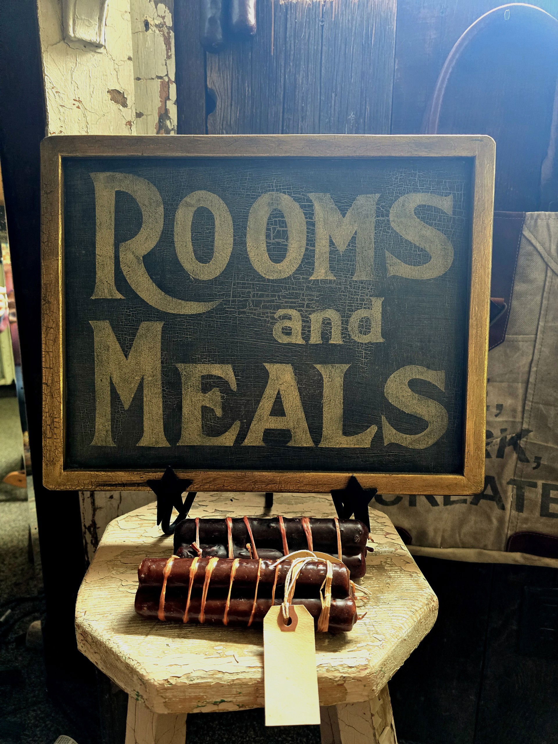 Rooms and Meals Sign