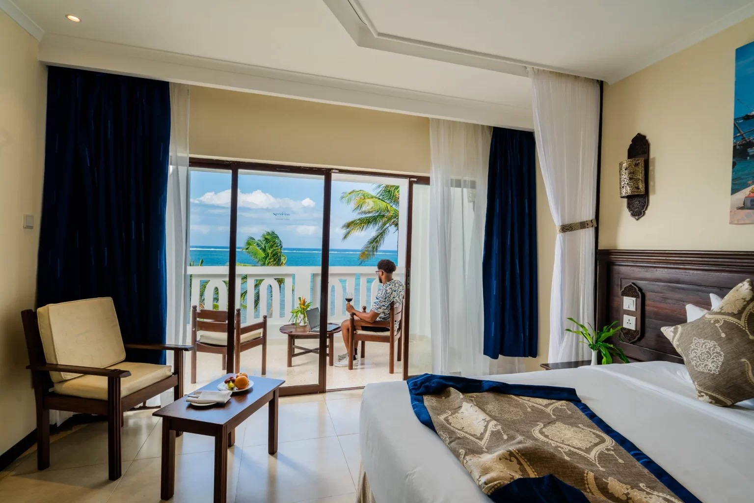 PrideInn Paradise Beach