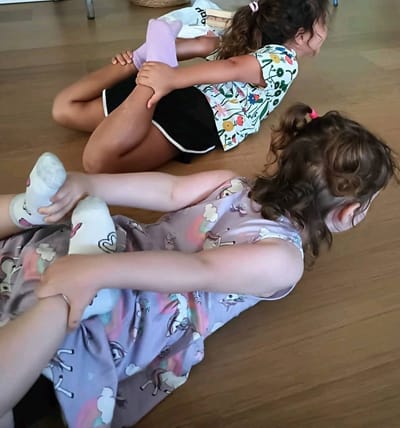 יוגה וחינוך גופני