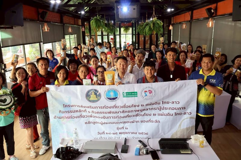 Participate as instructors in the training program for gift and souvenirs operators (Batch 2)