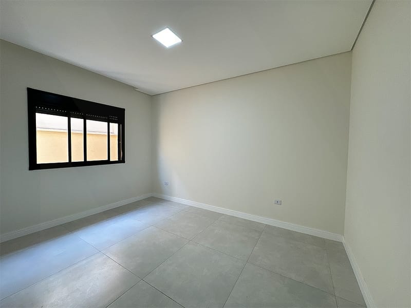 Casa Térrea com piscina - Condomínio Solei.