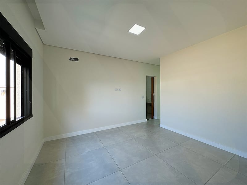 Casa Térrea com piscina - Condomínio Solei.