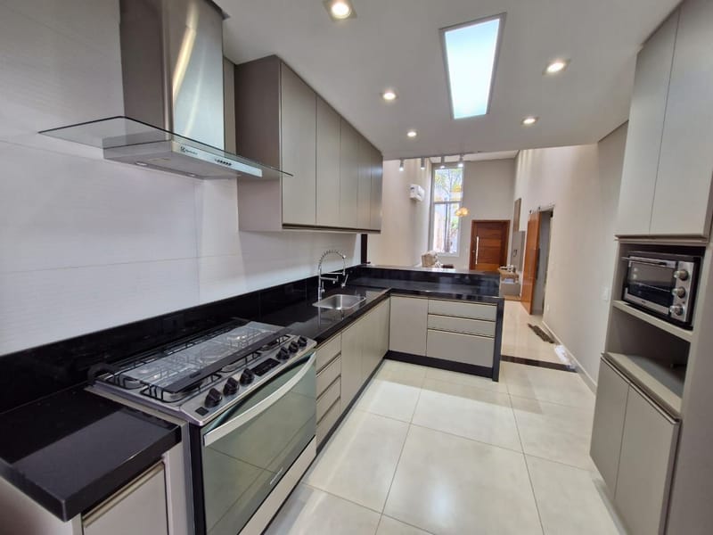 Casa em condomínio no Lazuli Club