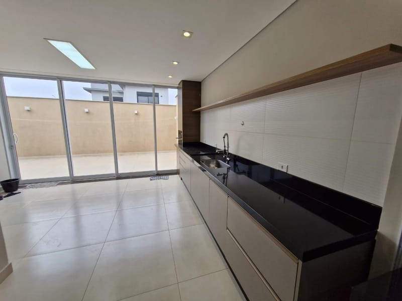 Casa em condomínio no Lazuli Club