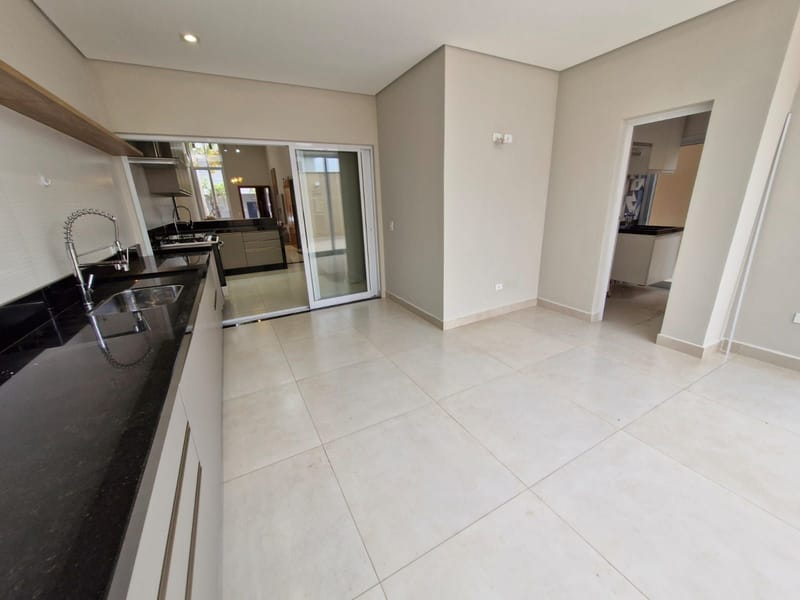 Casa em condomínio no Lazuli Club