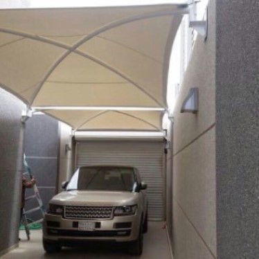 الصور بالأسفل