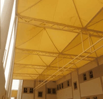 مظلات مدارس (الصور بالأسفل)