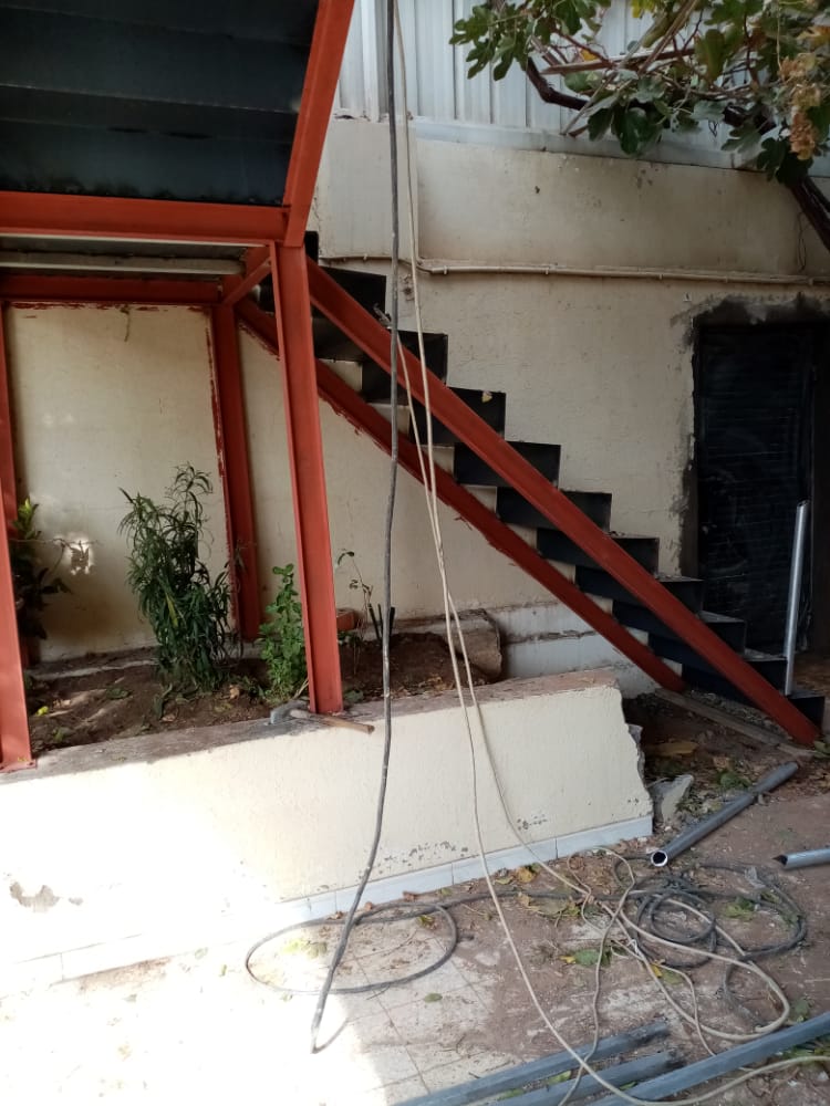 قرميد (الصور بالأسفل)