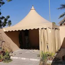 الصور بالأسفل