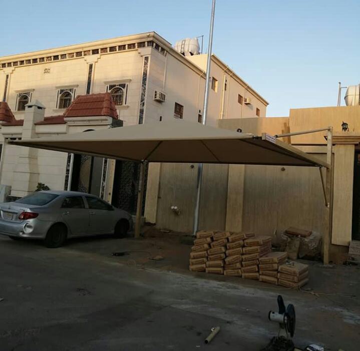 الصور بالأسفل