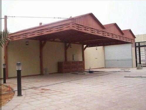 الصور بالأسفل