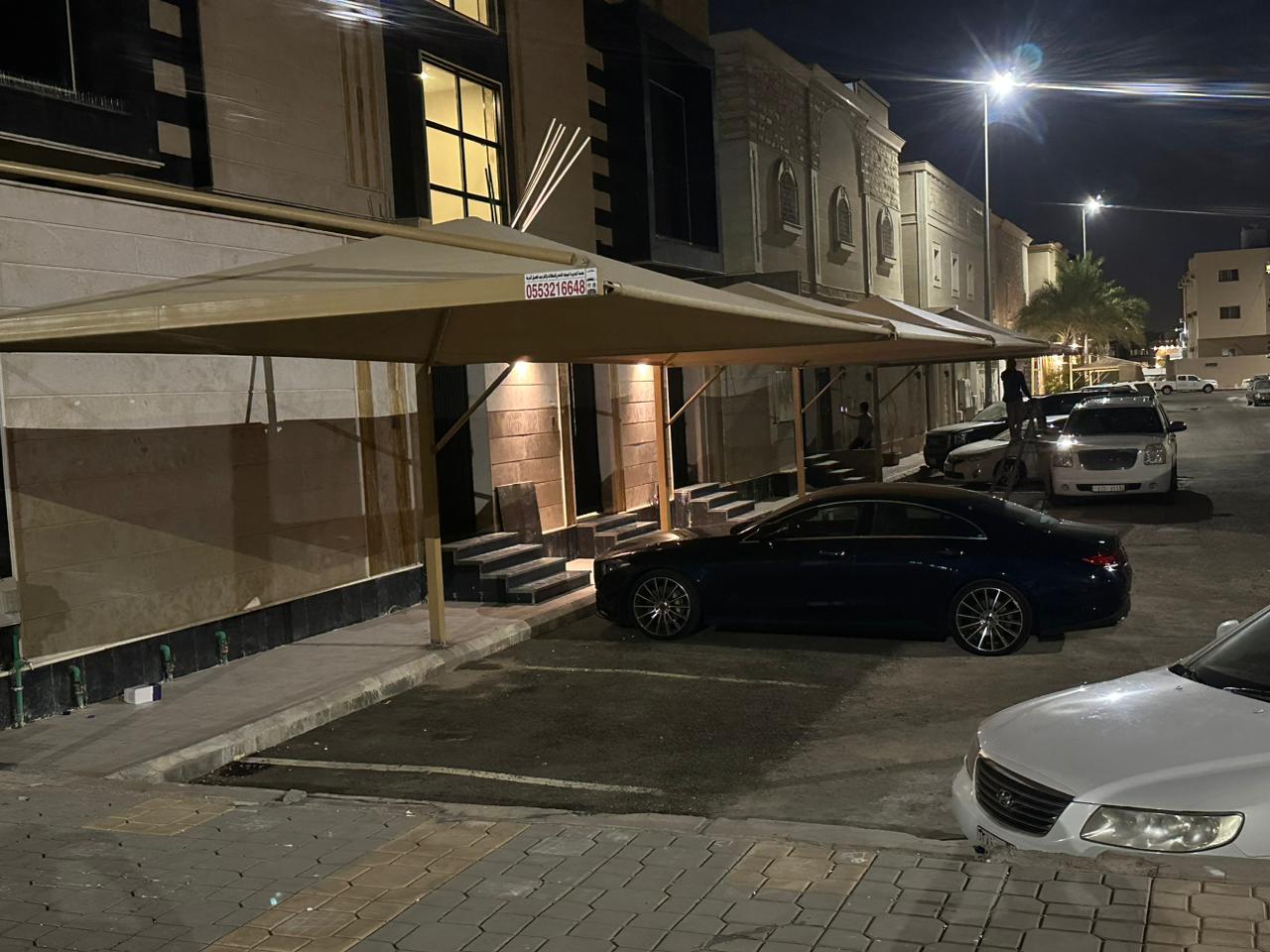 الصور بالأسفل