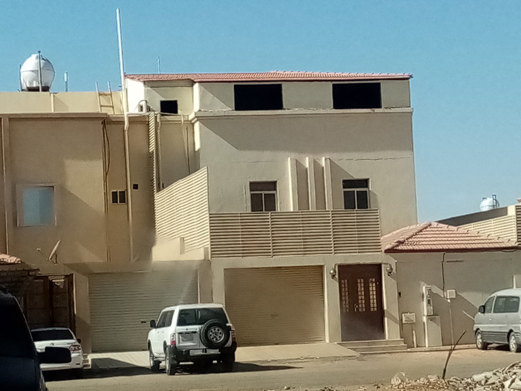 قرميد (الصور بالأسفل)