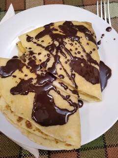 Almás palacsinta csoki öntettel vanília fagyival