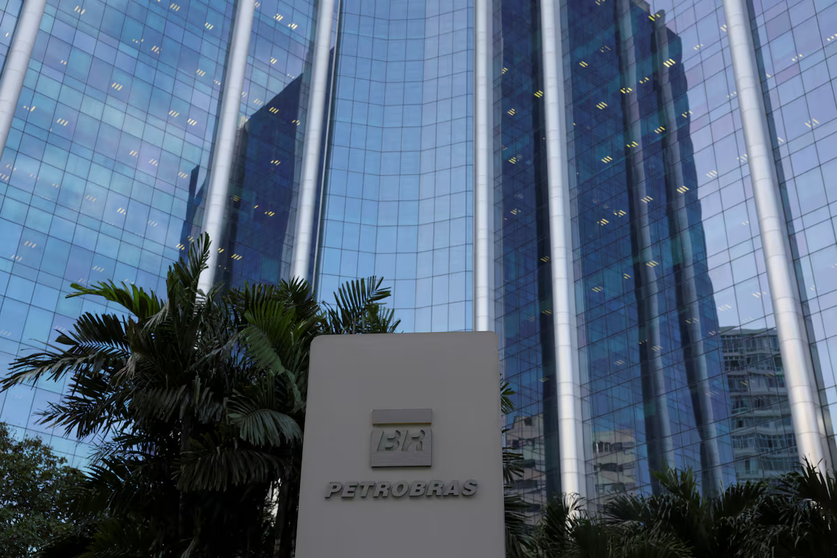 www.sugarethanolbioenergy.com- Petrobras favors corn over cane for ethanol