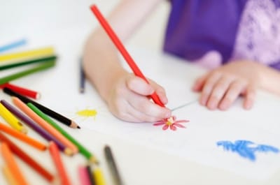 Beneficii pentru copiii care frecventează locurile de joacă de interior