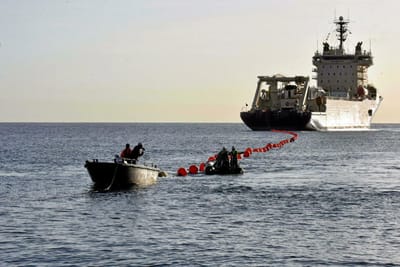 Des câbles sous-marins ont-ils été coupés par les houthis ?