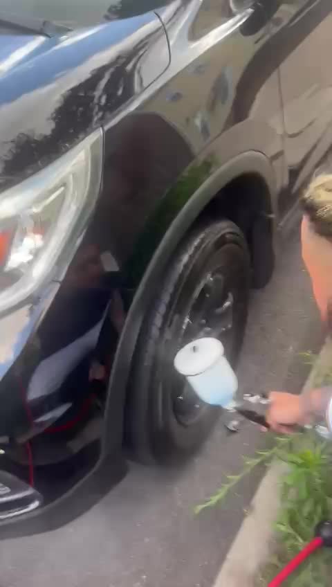 WHEELS AND TIRES DEEP CLEANING