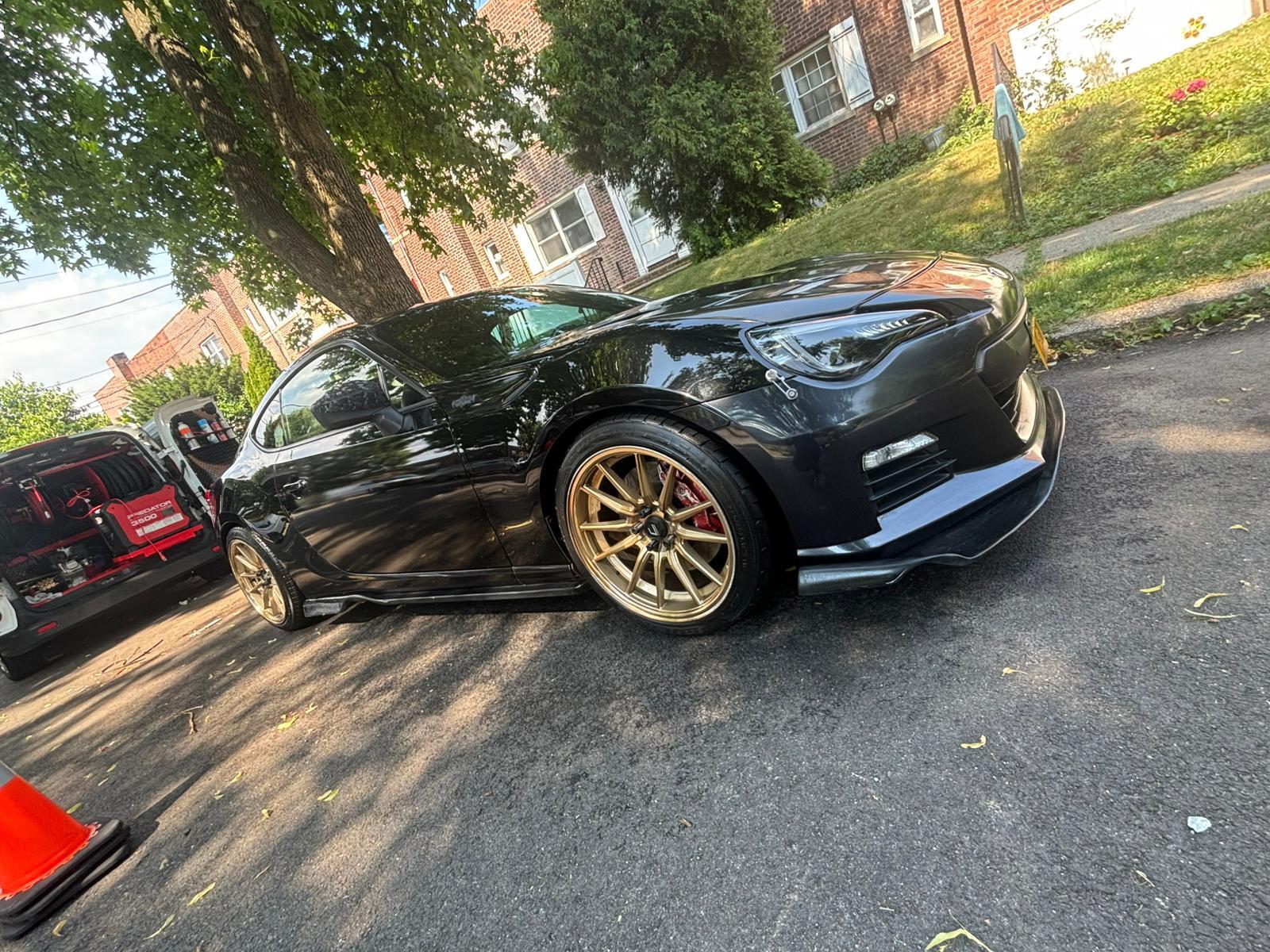WHEELS AND TIRES DEEP CLEANING