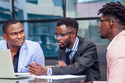 Examining the Relationship Between Transformational Leadership and Employee Performance (Serial Num: 0015-25-08)